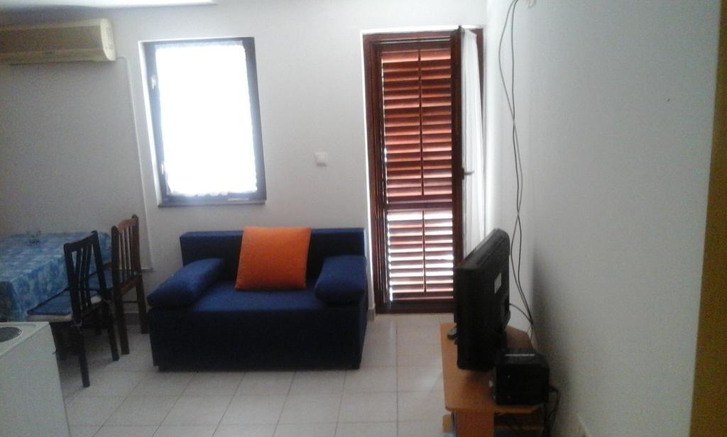 ביוגראד נה מורו Apartment Rogic מראה חיצוני תמונה
